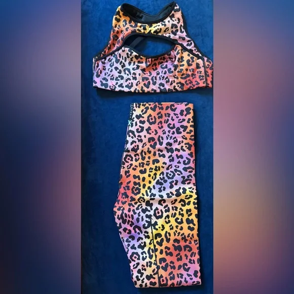 Savage X Fenty Hotline Caramel Leopard Legging & Sports Bra Set - Picture 3 of 8